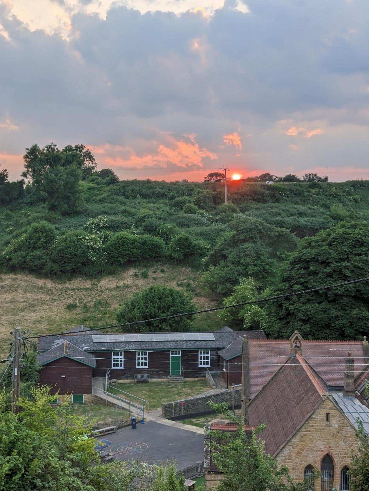 The Three Horseshoes Inn Bridport Bagian luar foto