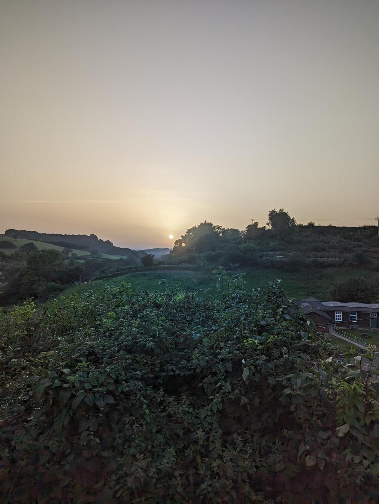 The Three Horseshoes Inn Bridport Bagian luar foto