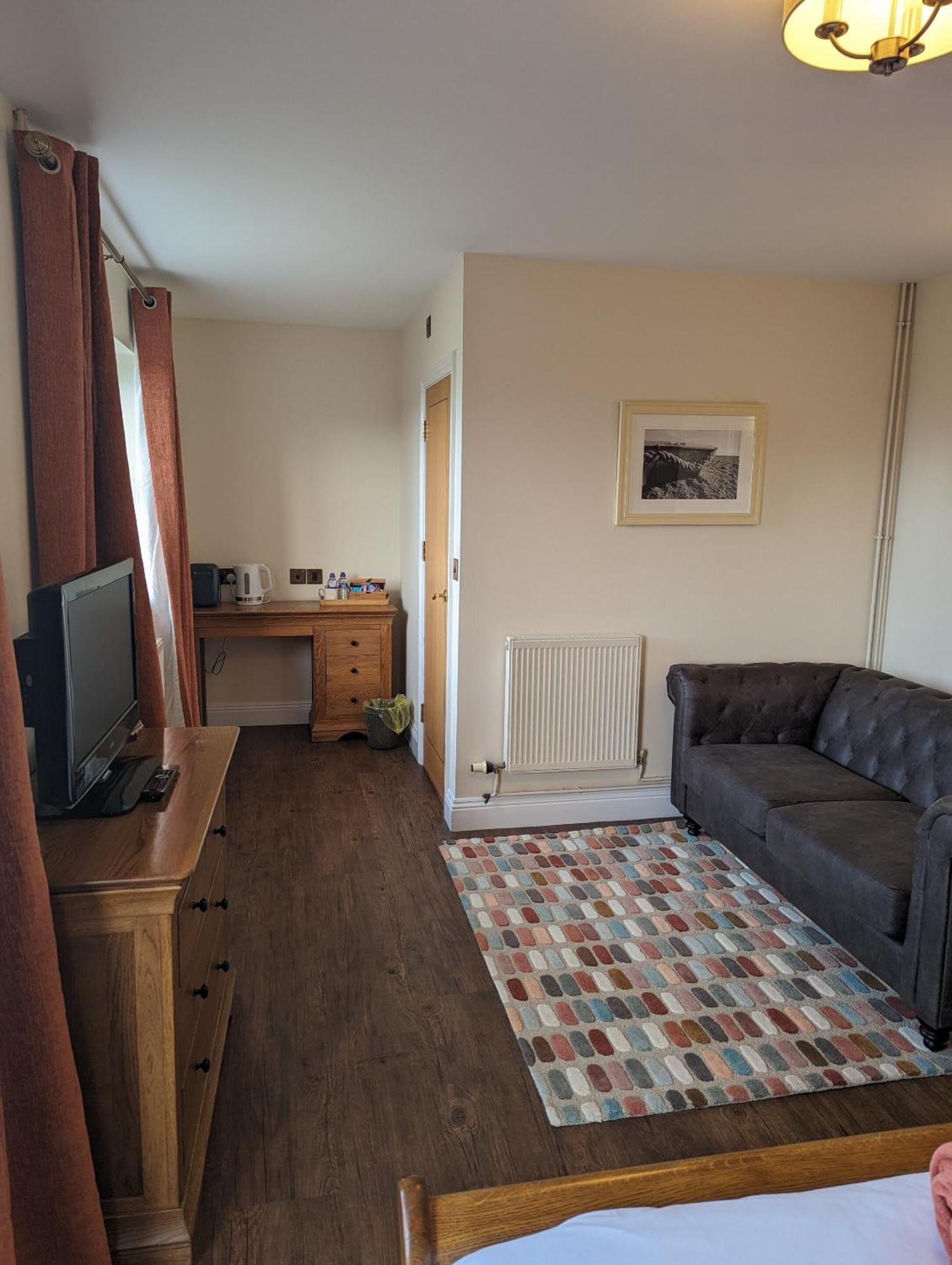 The Three Horseshoes Inn Bridport Bagian luar foto